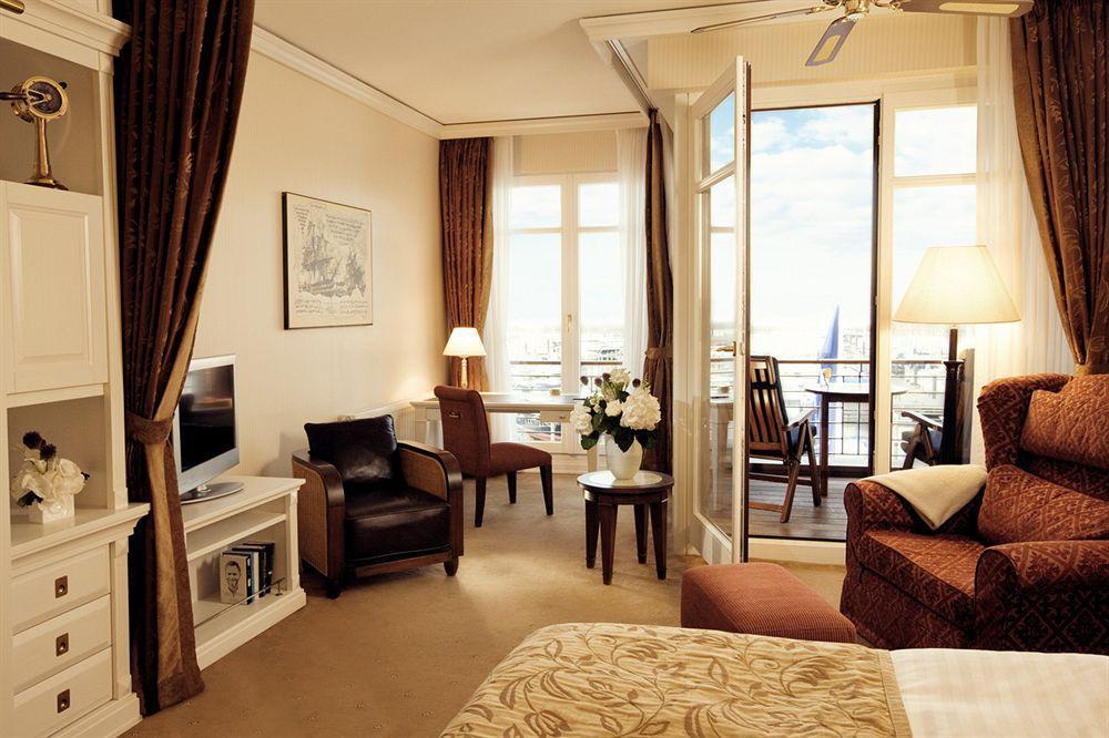 Hotel Yachthafenresidenz Hohe Duene à Rostock Extérieur photo